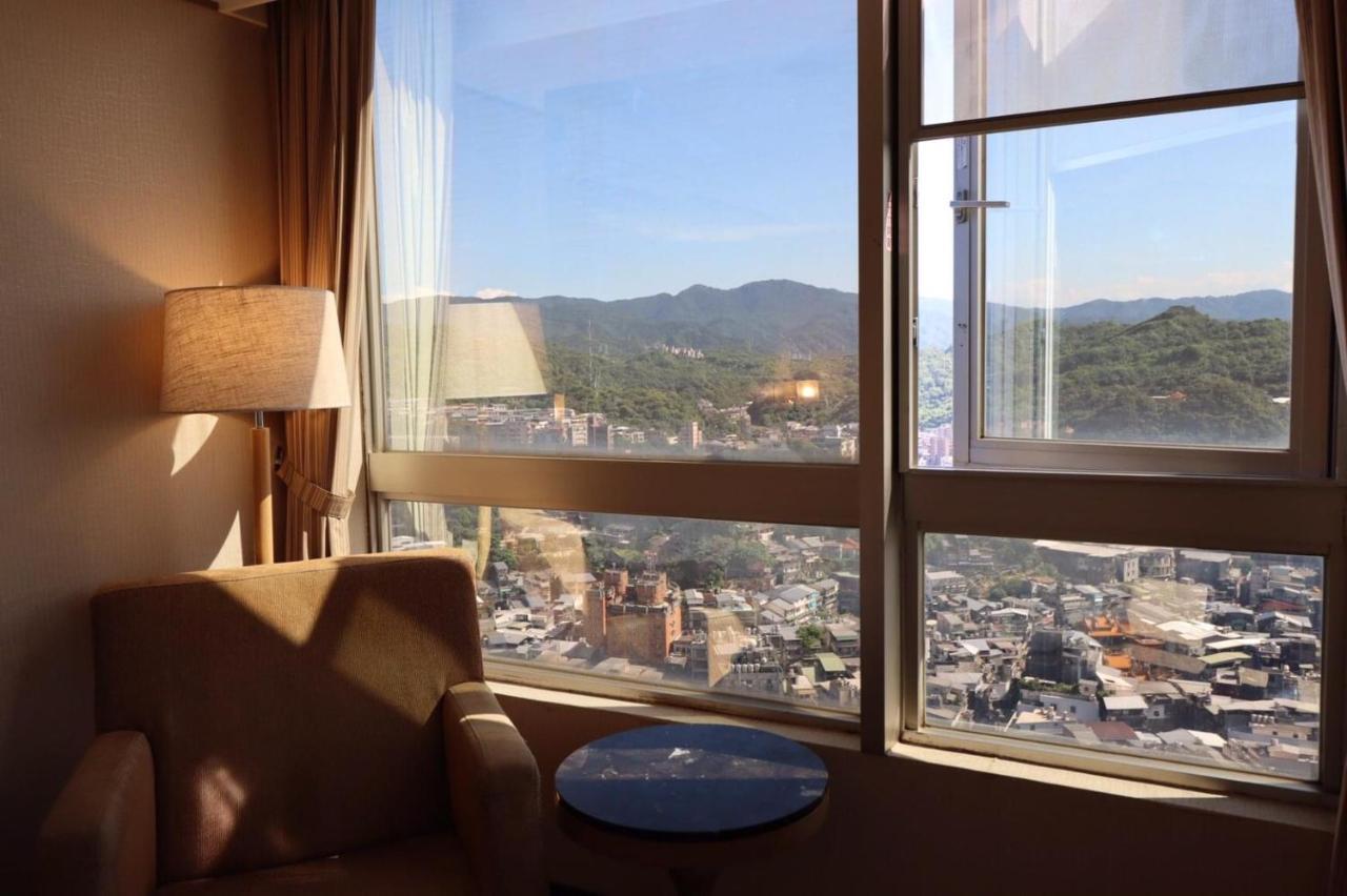 Rhine Inn Keelung Esterno foto